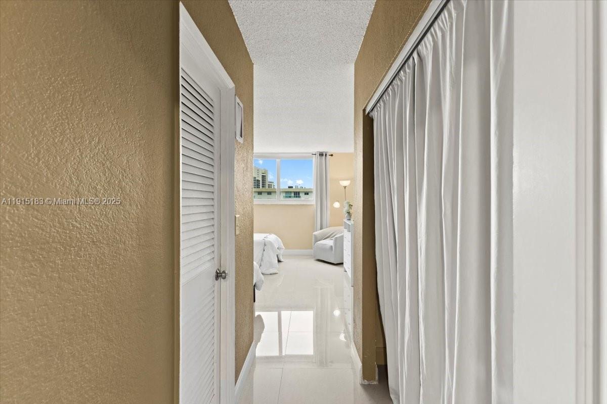 OCEANVIEW BUILDING B COND - Residential Lease