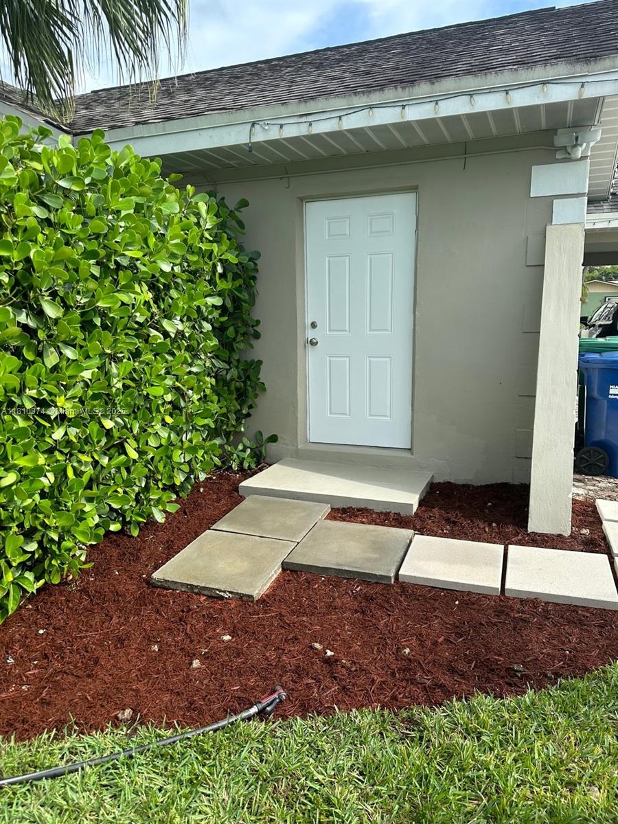 Rental Property at 13005 Sw 116th Ct, Miami, Broward County, Florida - Bathrooms: 1  - $1,950 MO.