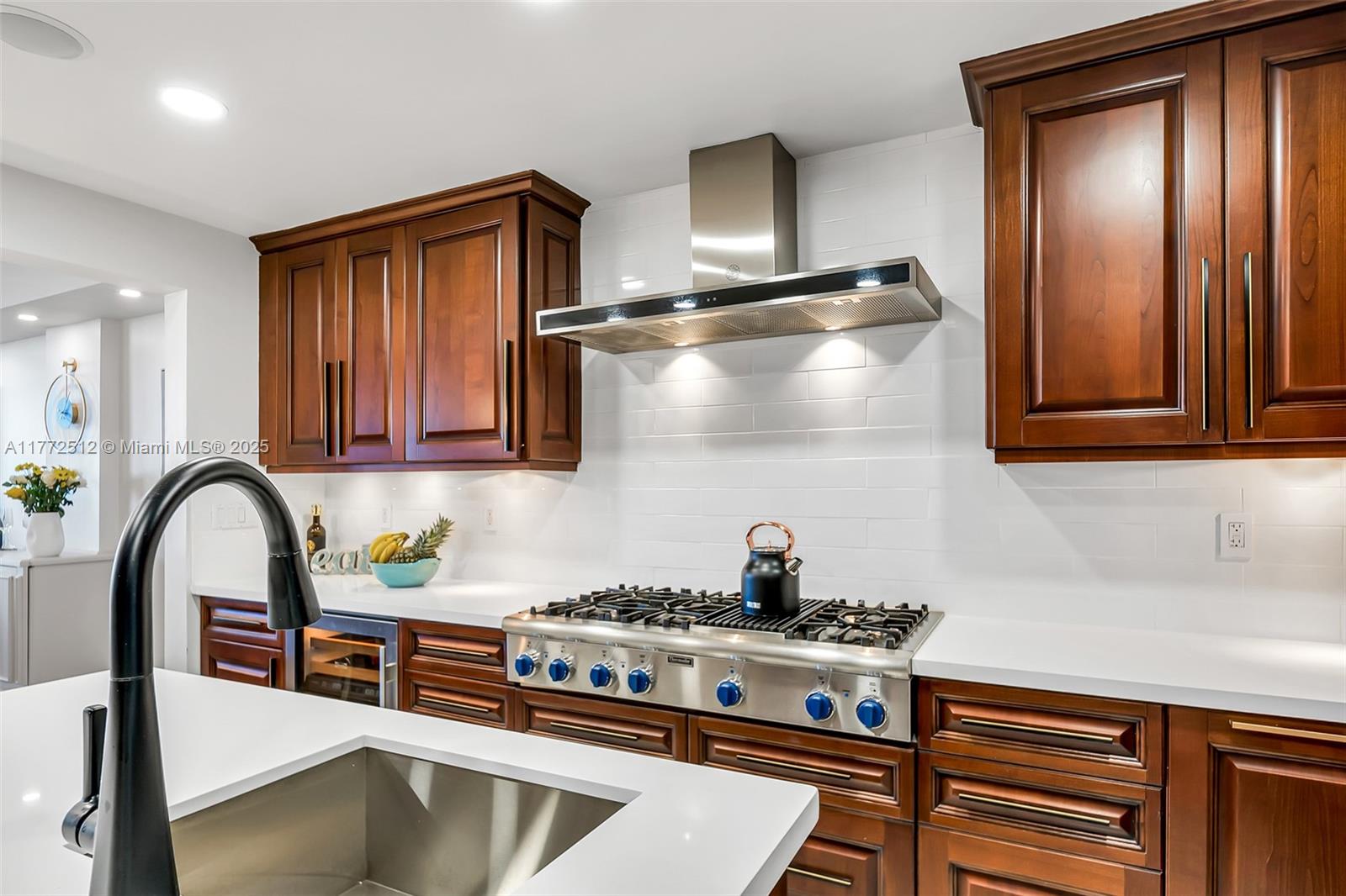 VILLAS OF POSITANO CONDO - Residential