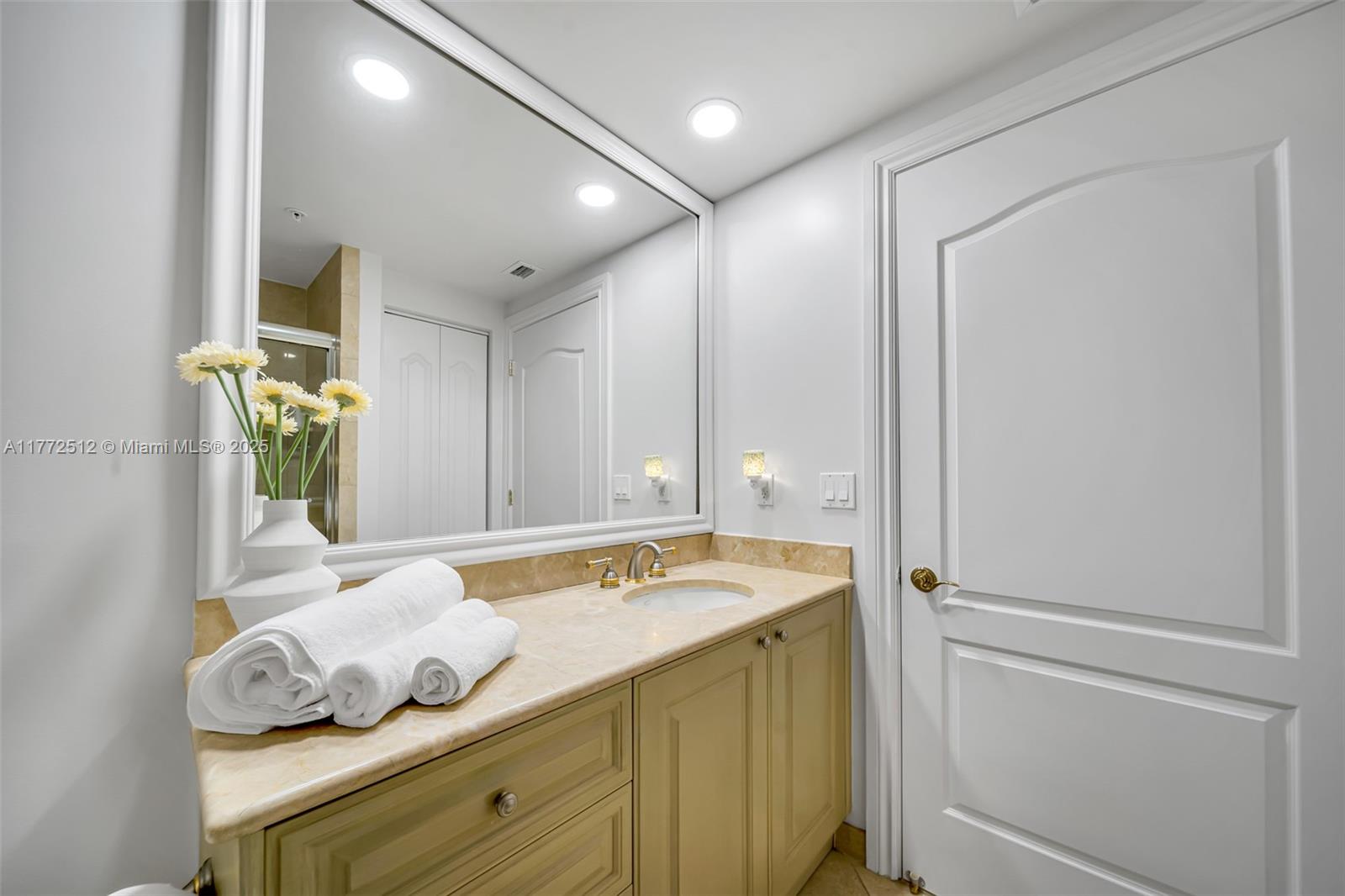 VILLAS OF POSITANO CONDO - Residential