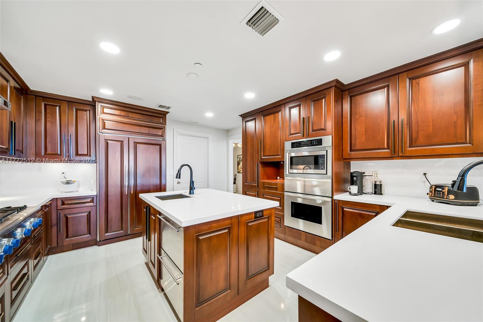 VILLAS OF POSITANO CONDO - Residential