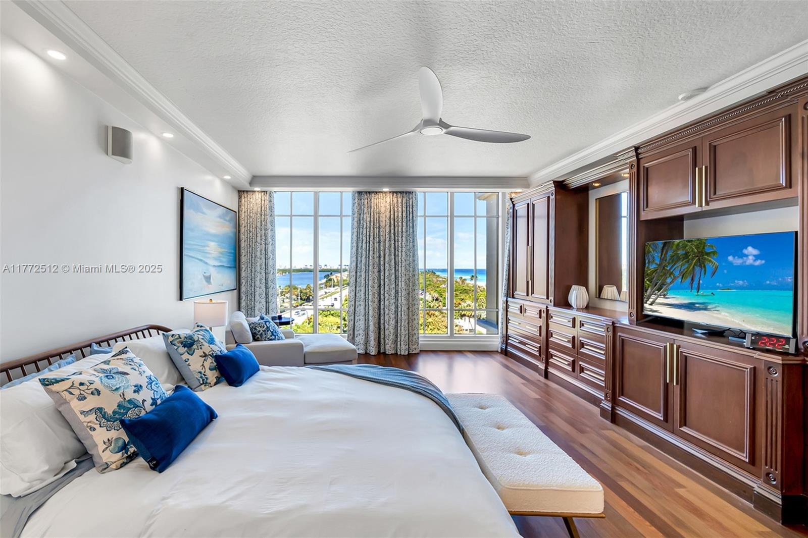 VILLAS OF POSITANO CONDO - Residential