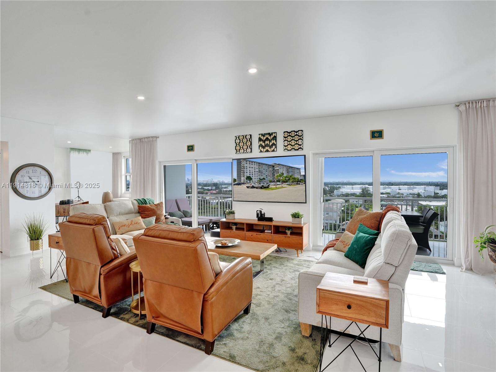 HILLCREST EAST NO 25 COND - Residential