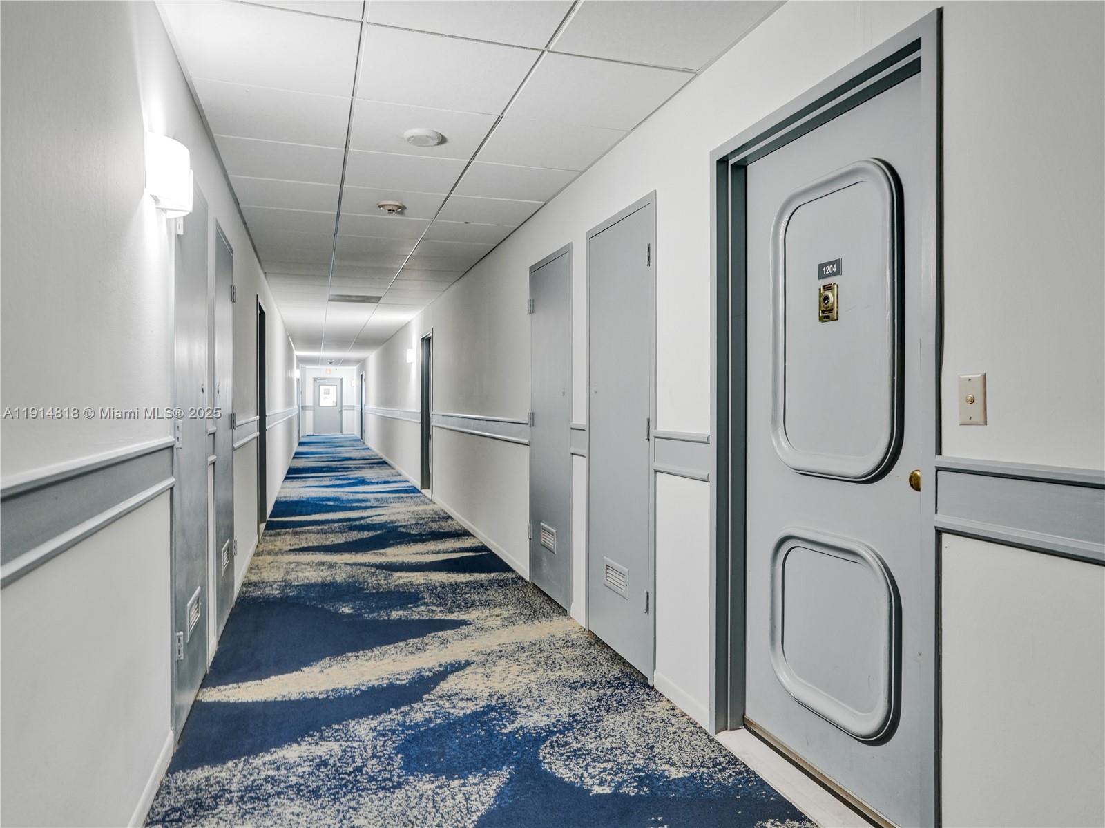 HILLCREST EAST NO 25 COND - Residential