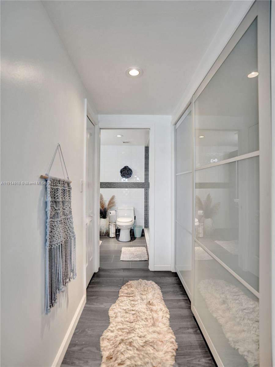 HILLCREST EAST NO 25 COND - Residential