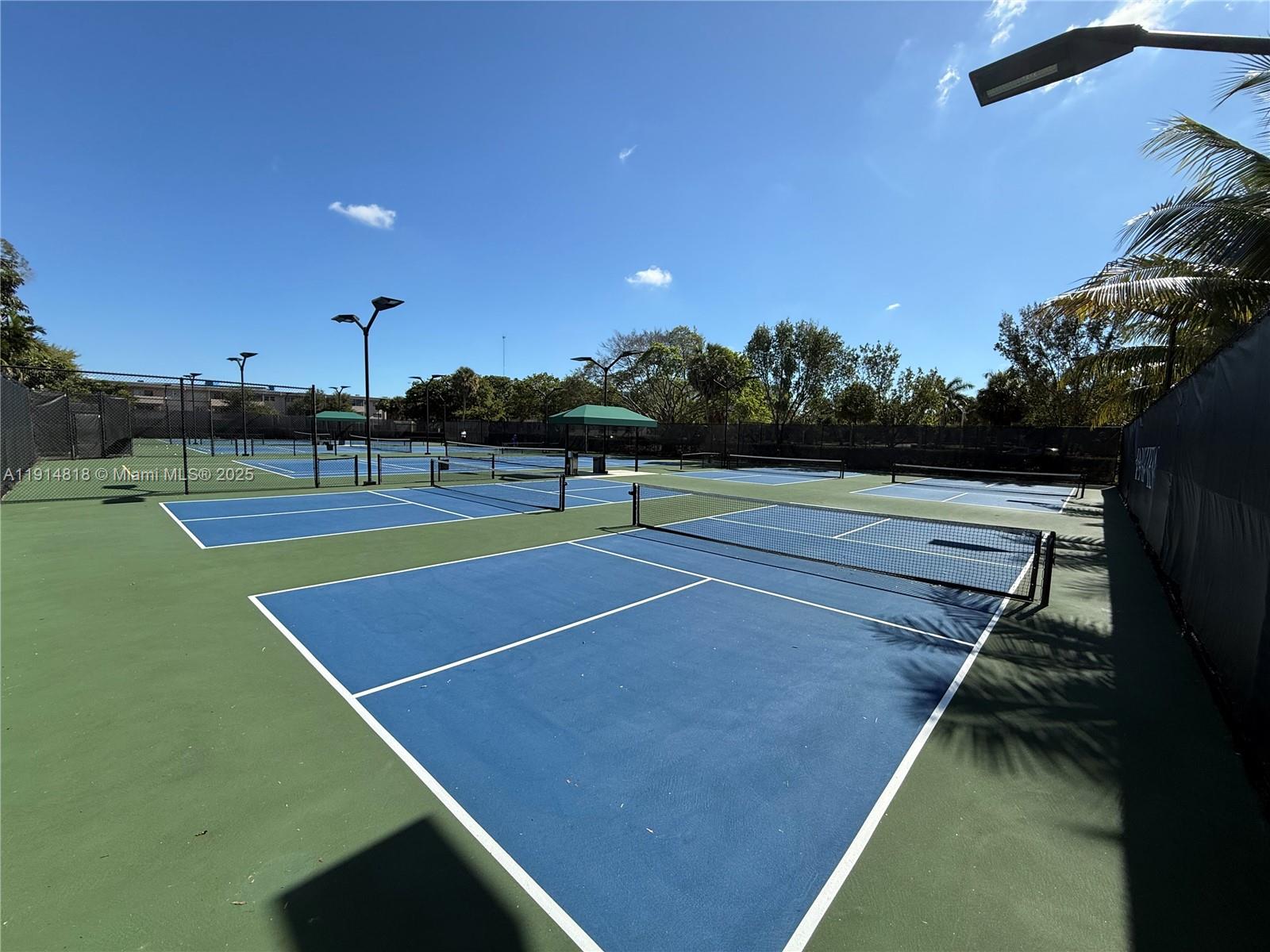 HILLCREST EAST NO 25 COND - Residential