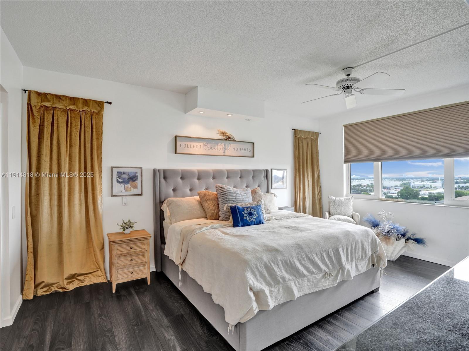 HILLCREST EAST NO 25 COND - Residential