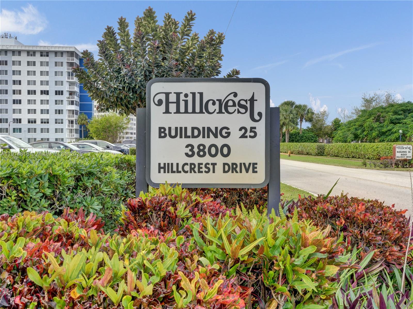 HILLCREST EAST NO 25 COND - Residential