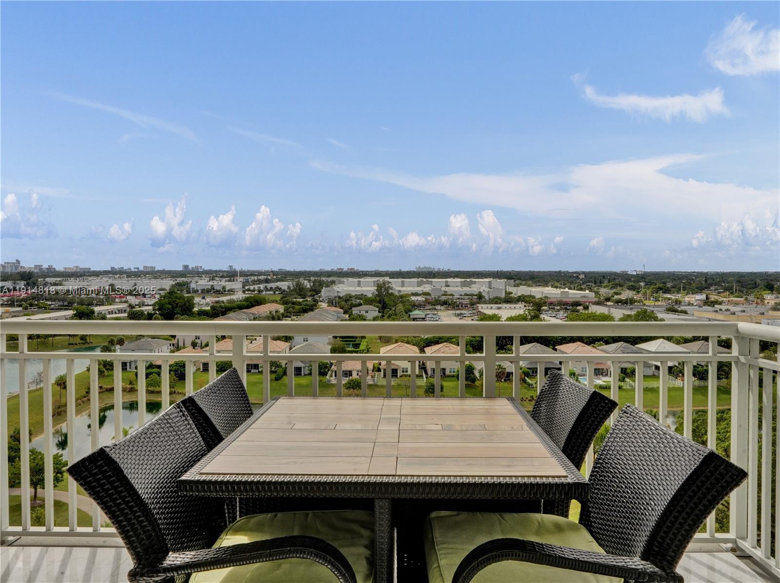 HILLCREST EAST NO 25 COND - Residential