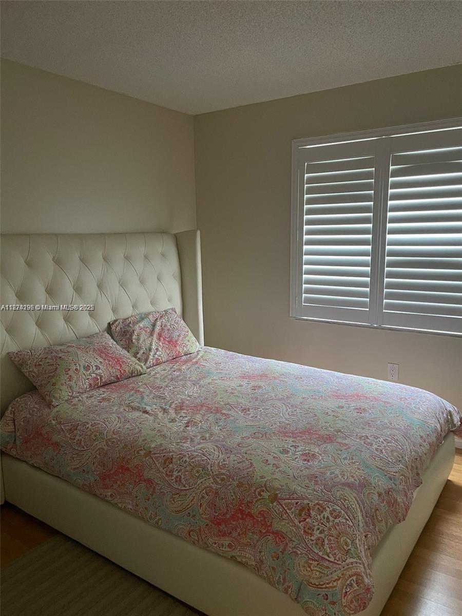 WESTLAKE VILLAGE PLAT - Residential