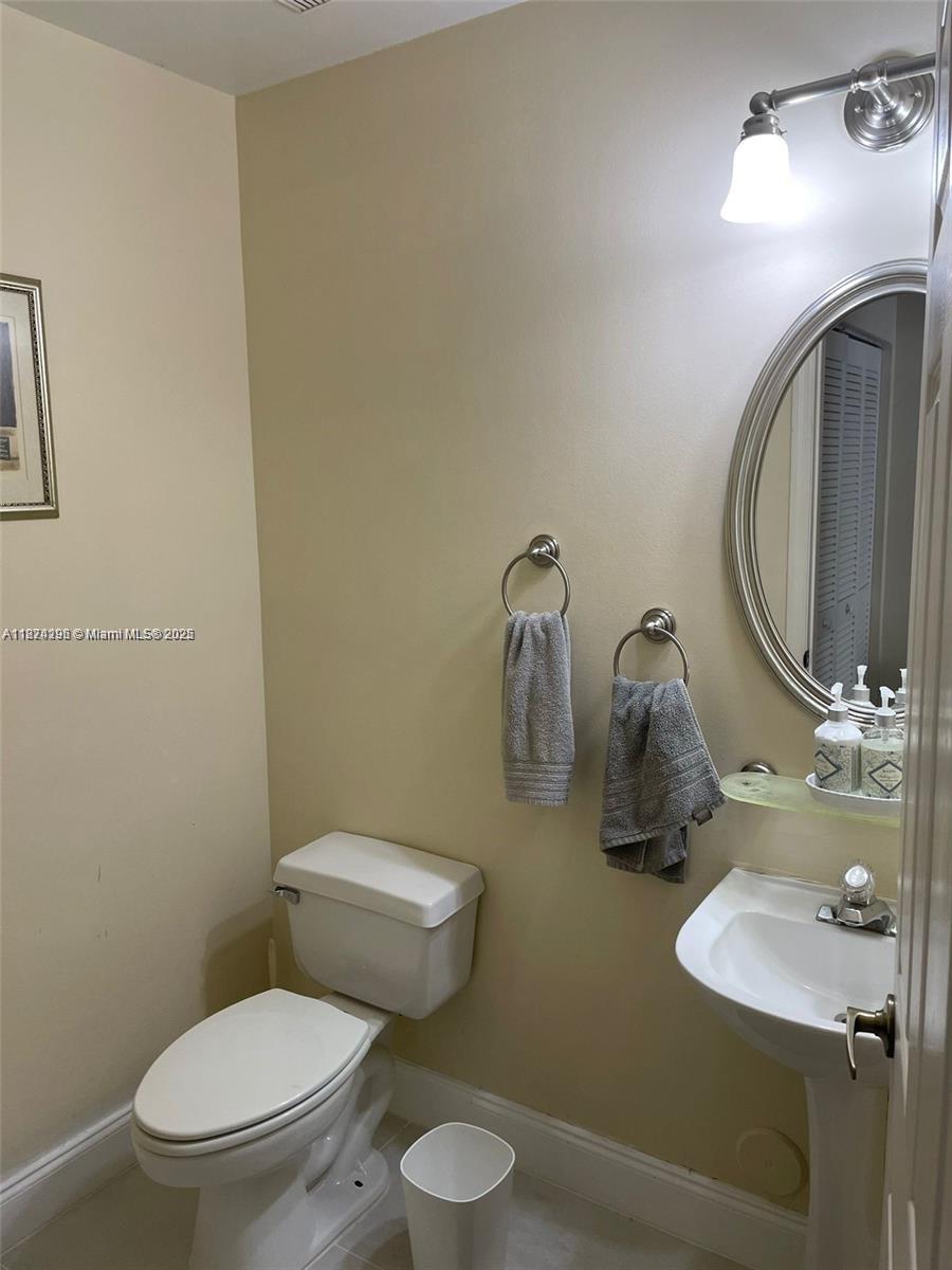 WESTLAKE VILLAGE PLAT - Residential