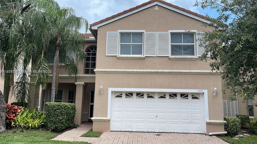 Beach bike distance 4 bedrooms 2.5 bathrooms. 2 story home in West Lake Village, on East Sheridan. Has high ceilings, wood floors, fully renovated baths, big master bedrooms and walking closet. 24hr security guards, ample recreation areas, including club house, gym, pool and kids zone. Close to beautiful sandy Hollywood Beach or take a ride to Hollywood Boardwalk.