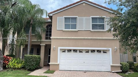 Photo of 1095 Weeping Willow Way, Hollywood, FL 33019 (MLS # A11874296)