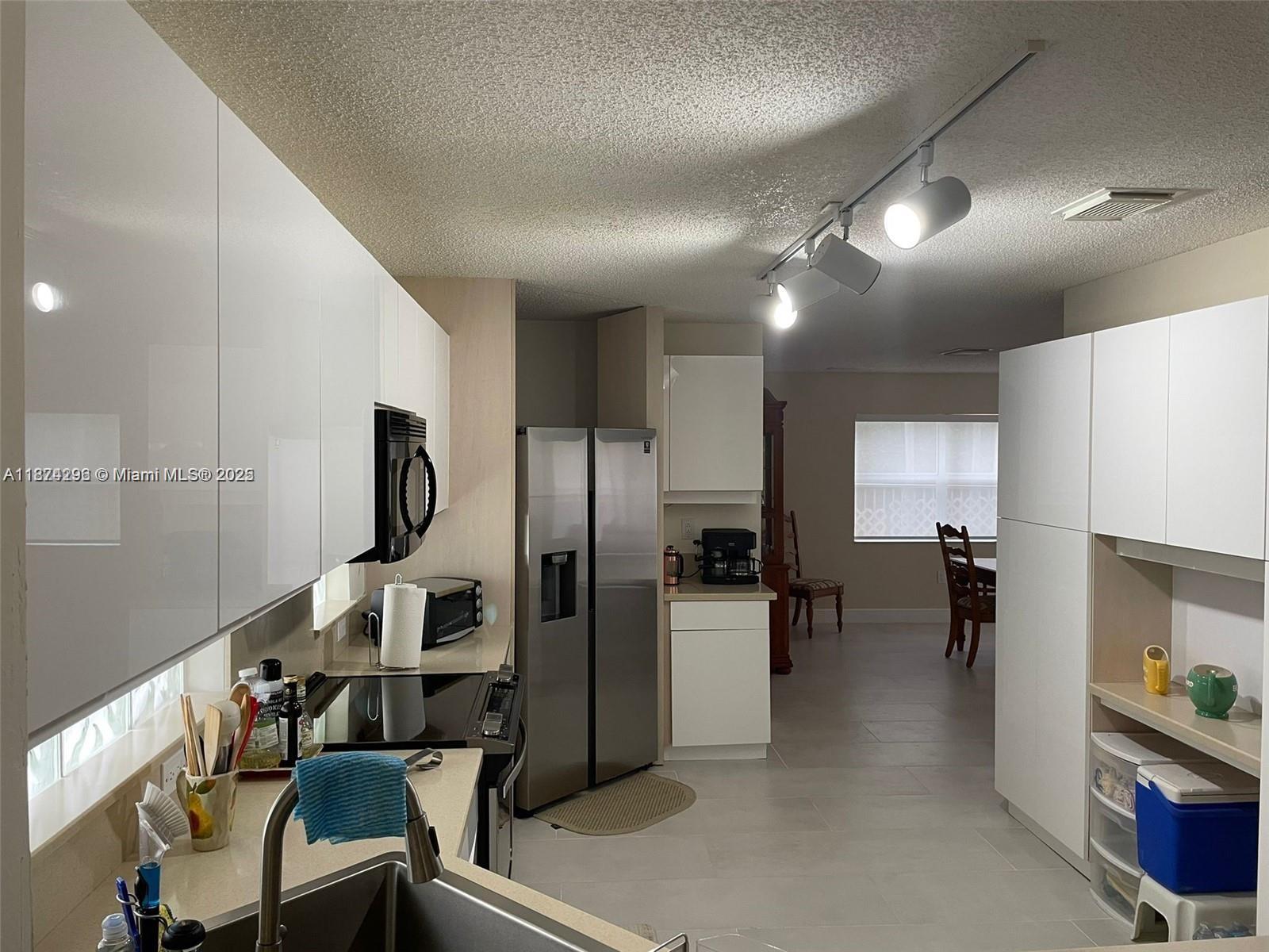 WESTLAKE VILLAGE PLAT - Residential