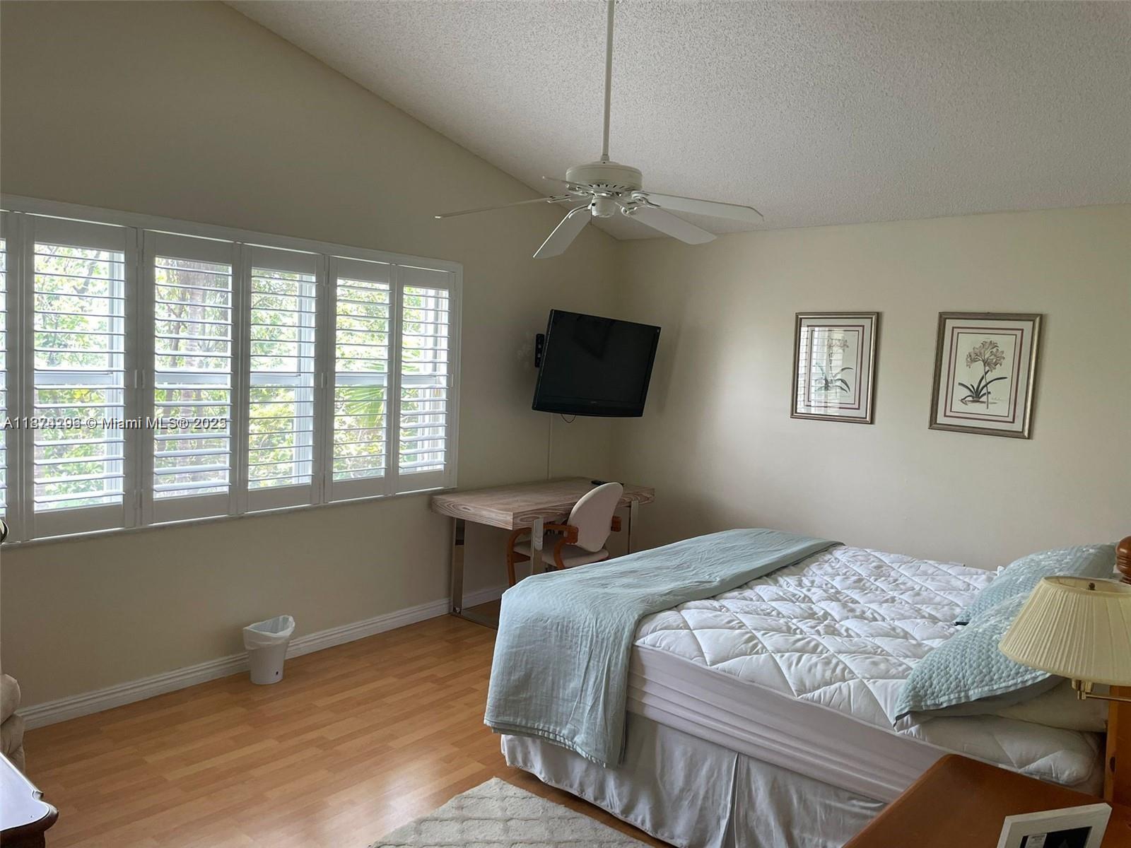 WESTLAKE VILLAGE PLAT - Residential