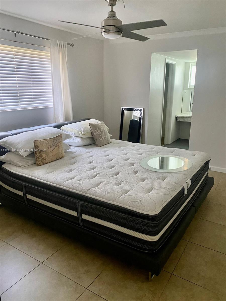 HOLLYWOOD HILLS AMEN PLAT - Residential