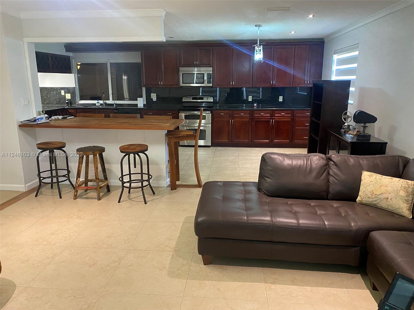 HOLLYWOOD HILLS AMEN PLAT - Residential