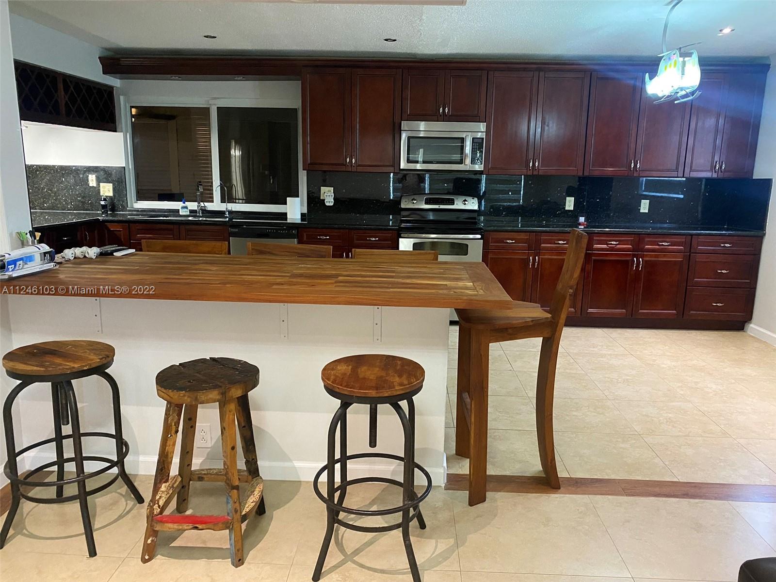 HOLLYWOOD HILLS AMEN PLAT - Residential