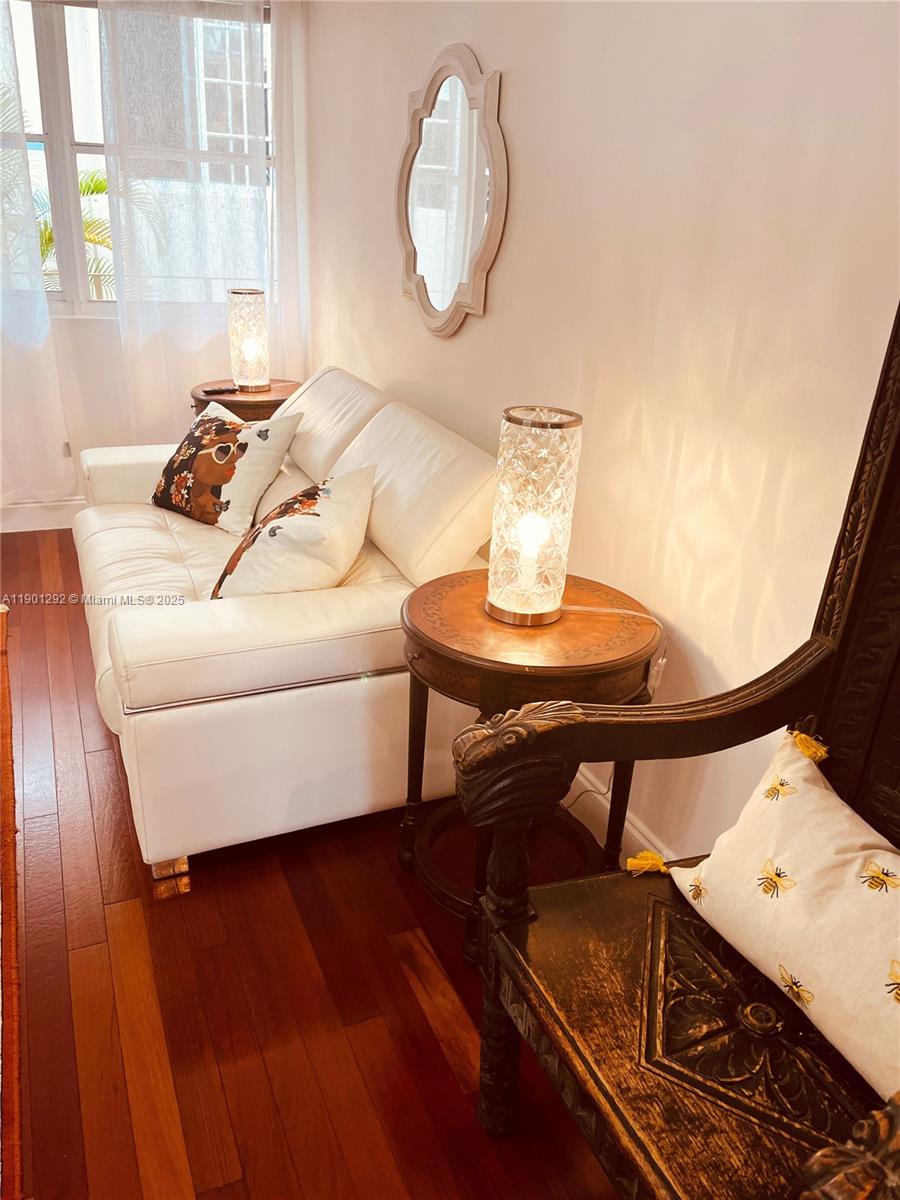 RETREAT CONDO - Residential Lease