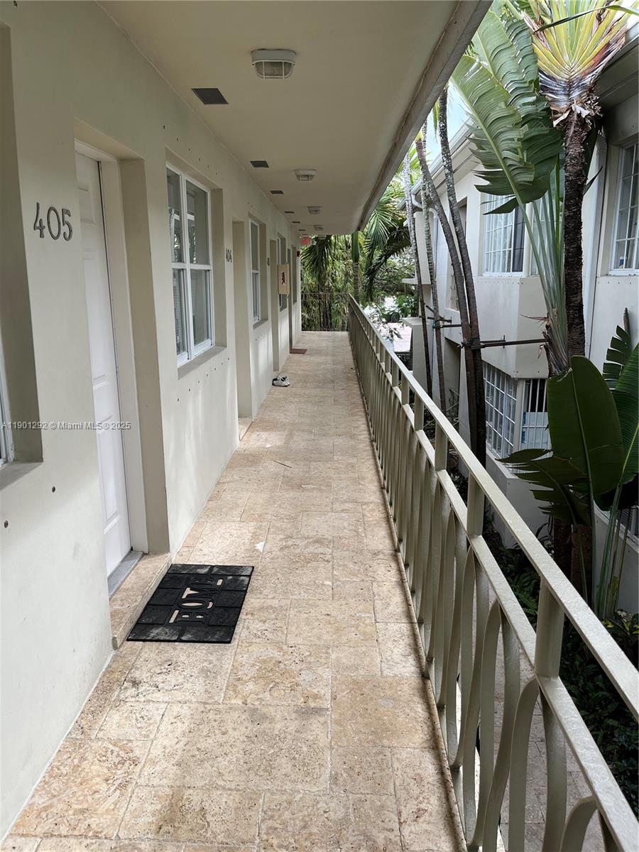 RETREAT CONDO - Residential Lease