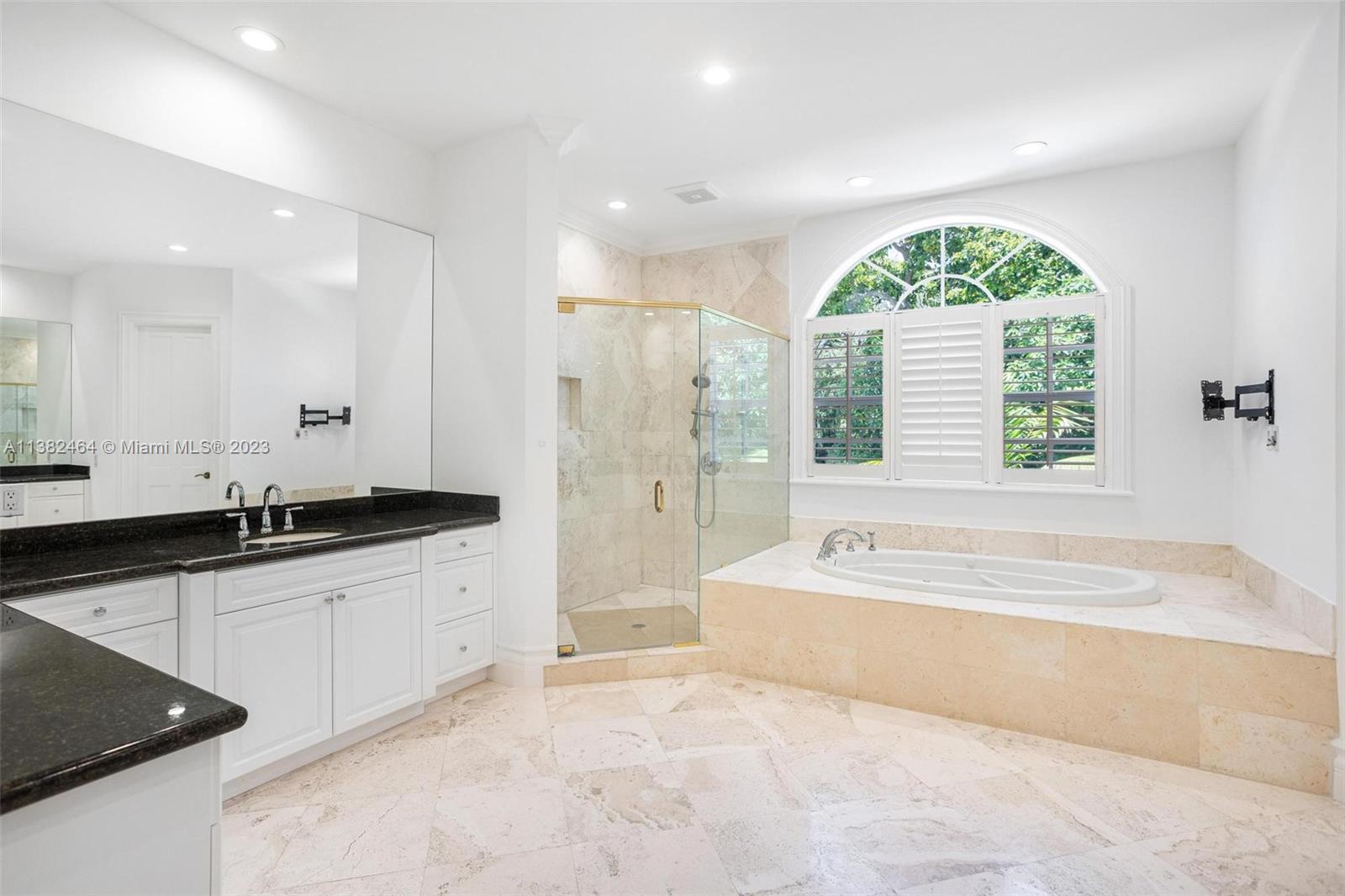 HELMS COUNTRY ESTATES RE- - Residential