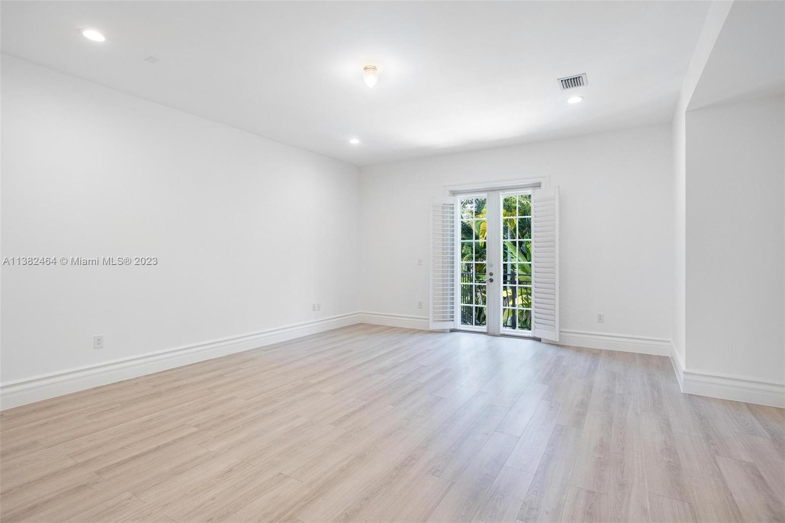 HELMS COUNTRY ESTATES RE- - Residential