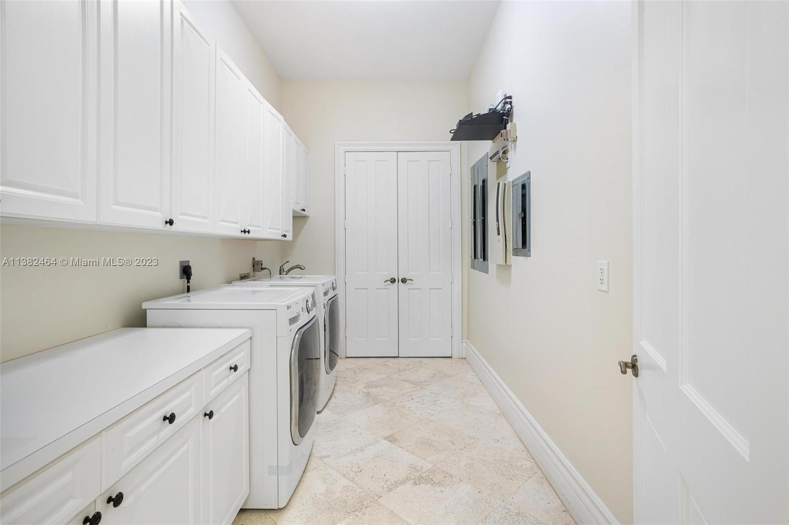 HELMS COUNTRY ESTATES RE- - Residential