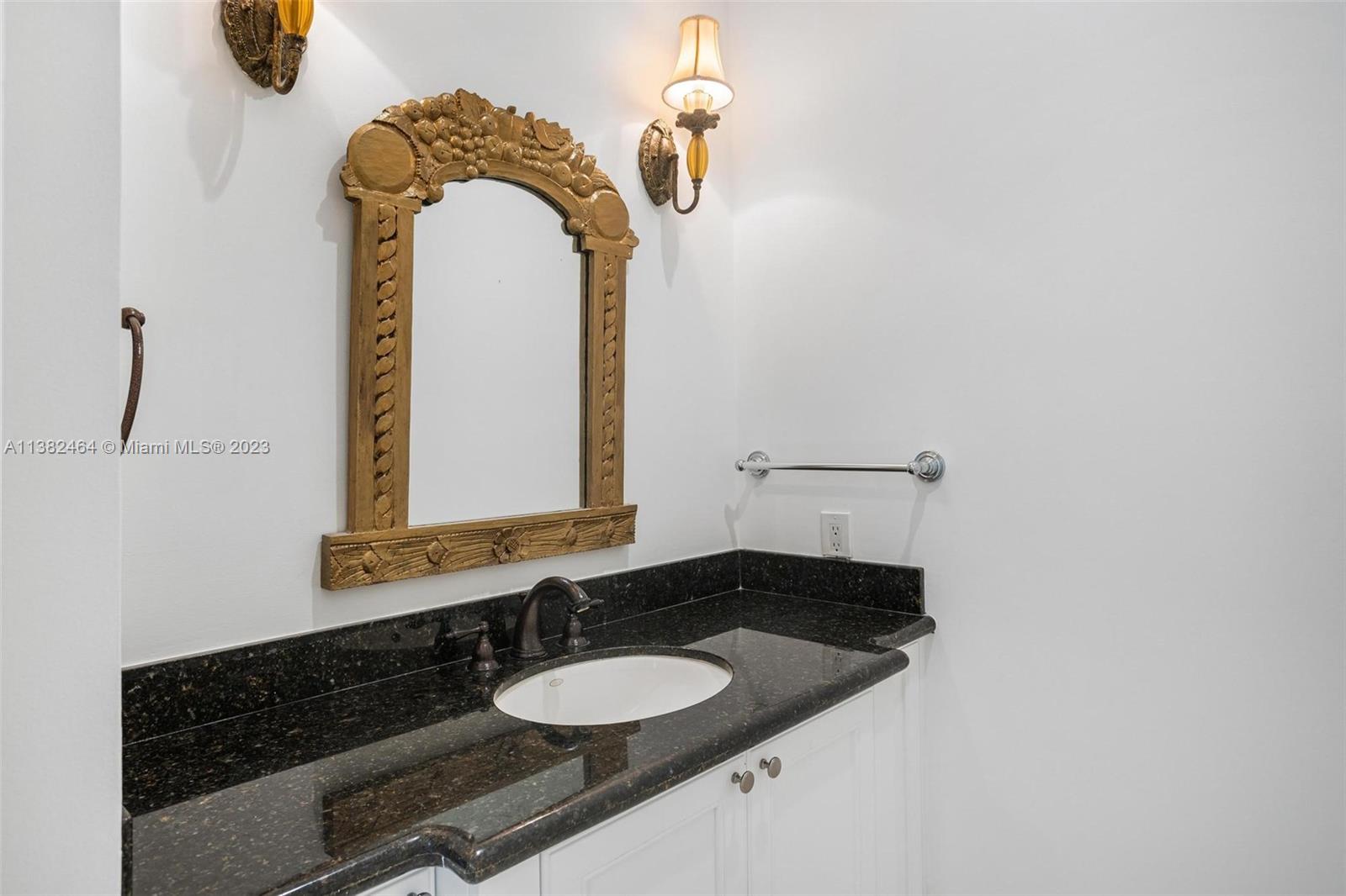 HELMS COUNTRY ESTATES RE- - Residential