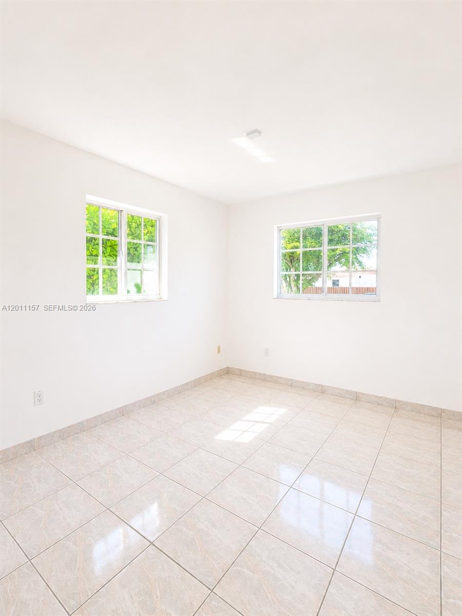 KENDALE LAKES SEC FIVE - Residential