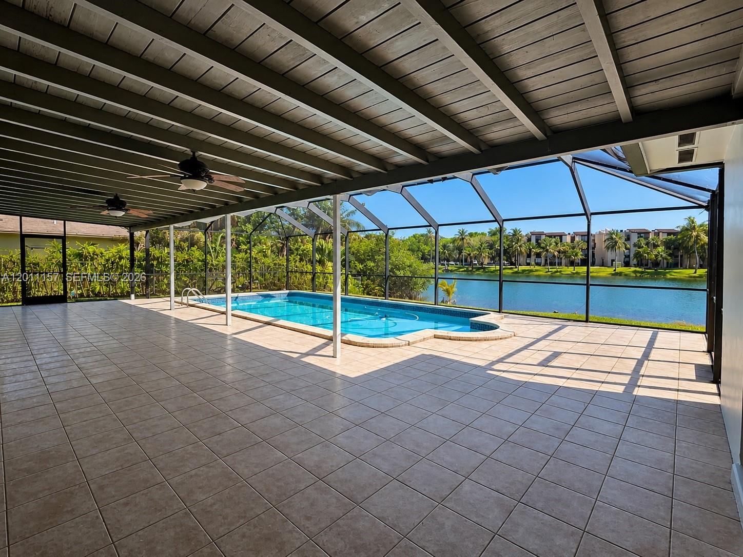 KENDALE LAKES SEC FIVE - Residential