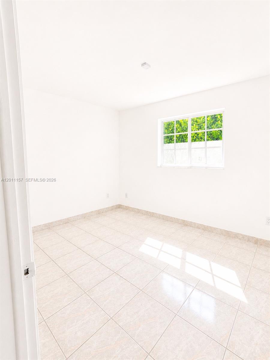 KENDALE LAKES SEC FIVE - Residential