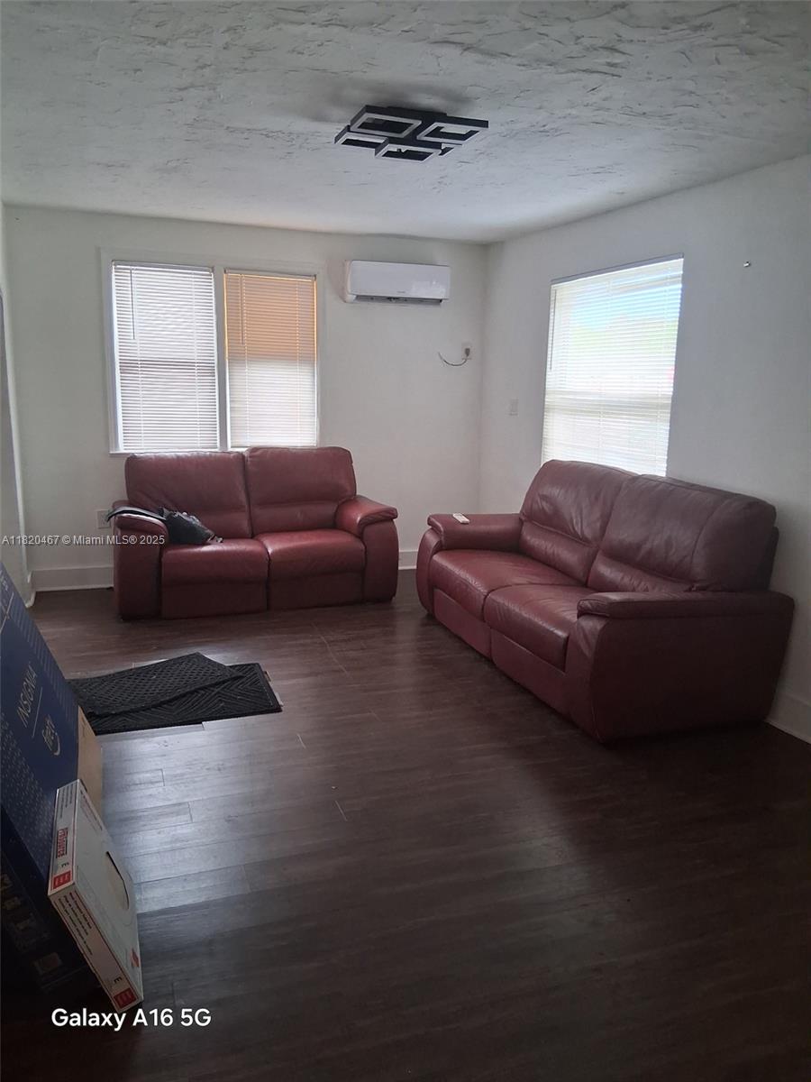 1280 NW 100th Ter