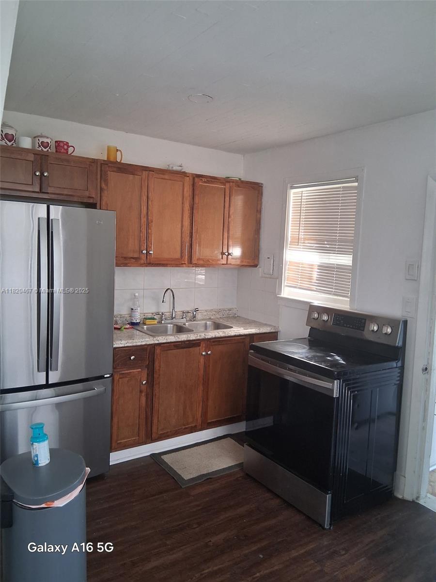 1280 NW 100th Ter