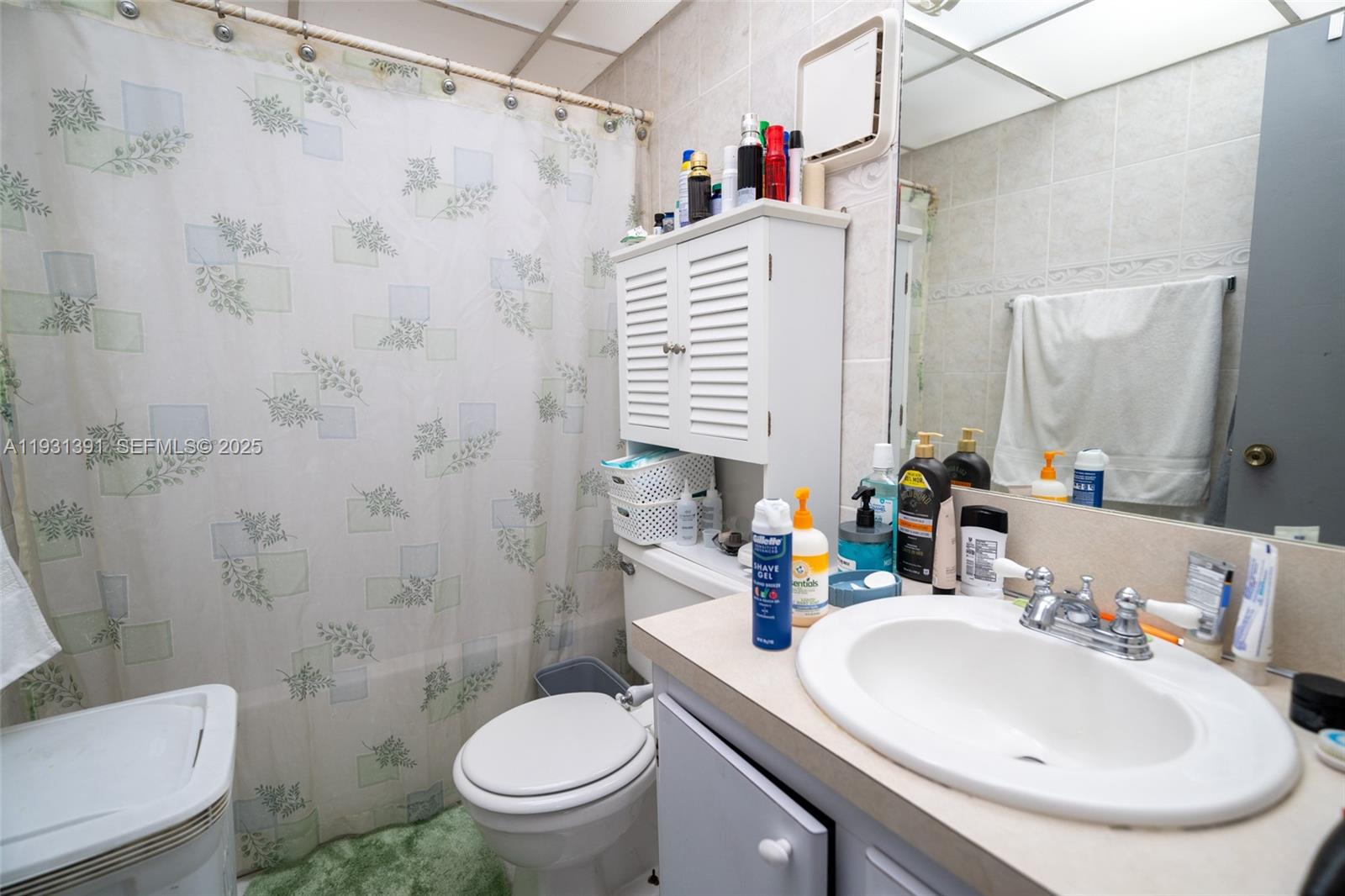 DEVON-AIRE VILLAS SEC 10 - Residential