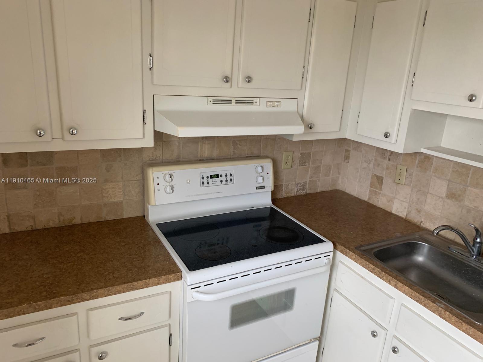 BREAKERS CONDOMINIUM - Residential Lease