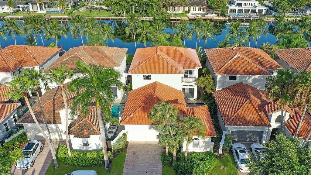 Property for Sale at 1580 Shoreline Way, Hollywood, Broward County, Florida - Bedrooms: 5 
Bathrooms: 4  - $2,599,000