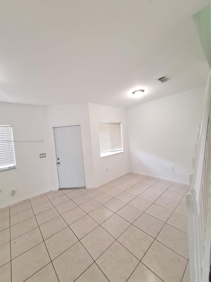1654 Se 31st Ct 1654, Homestead, Miami-Dade County, Florida - 2 Bedrooms  
3 Bathrooms - 