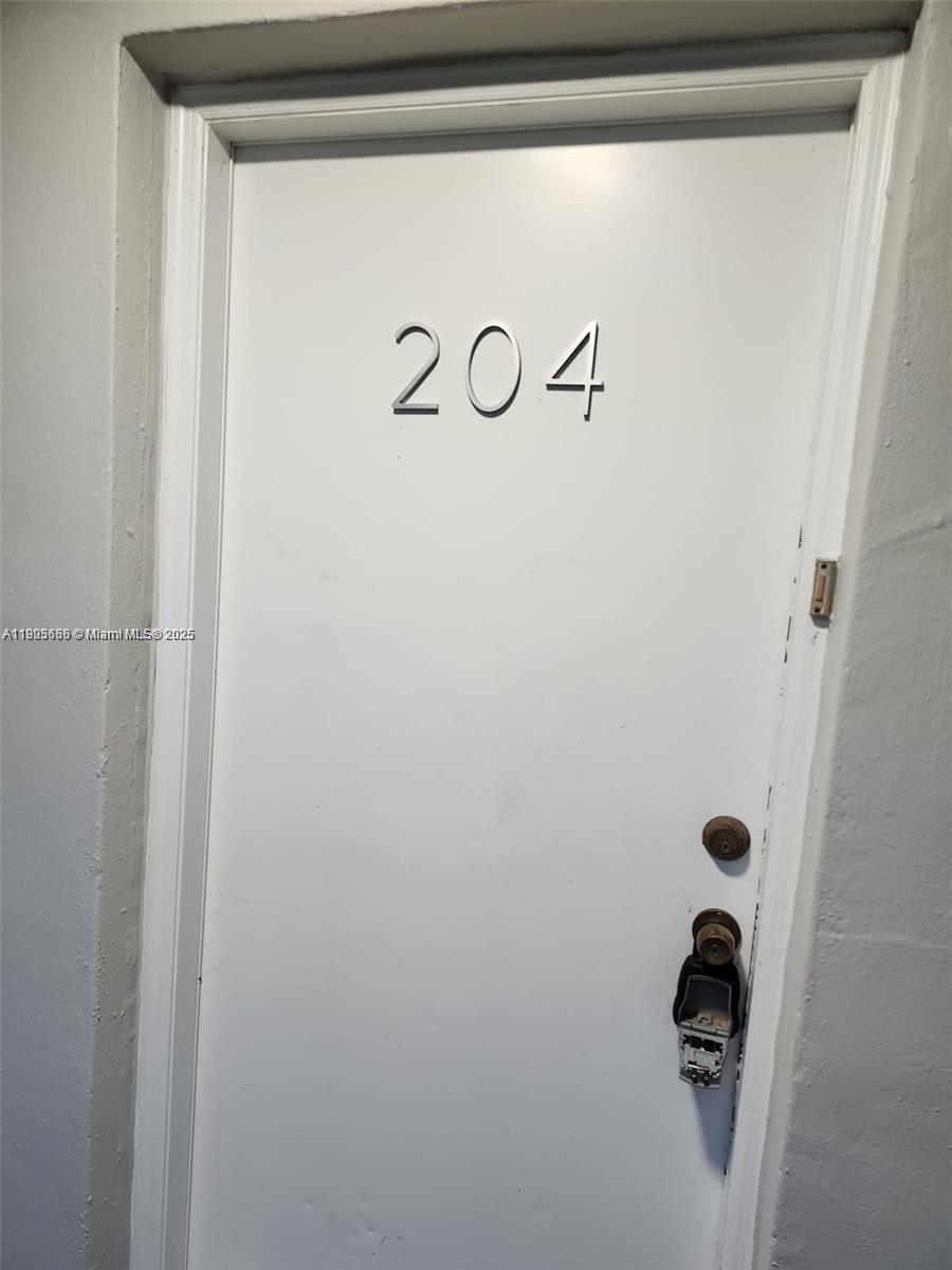 JADE WINDS GROUP - - Residential Lease