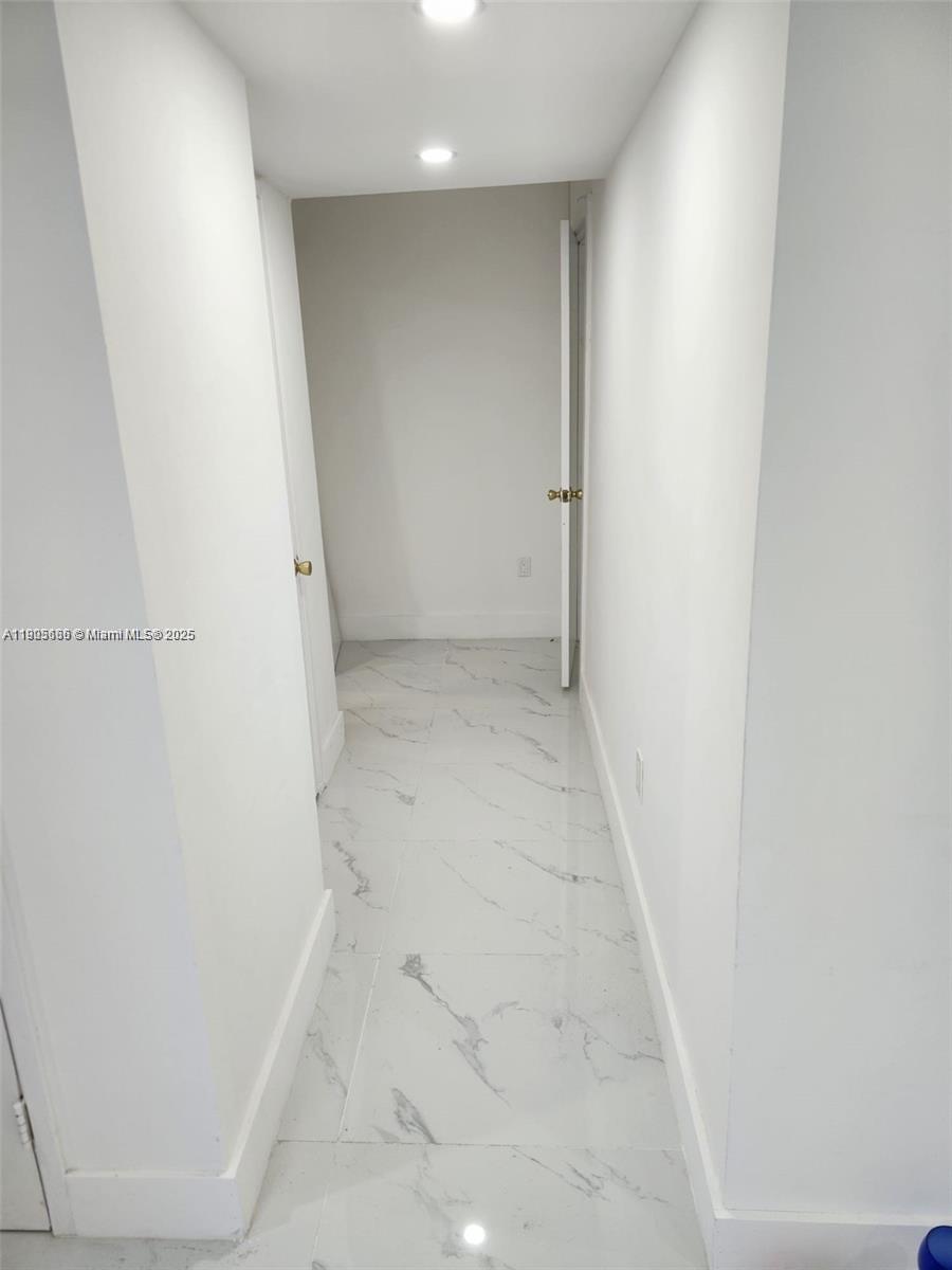 JADE WINDS GROUP - - Residential Lease