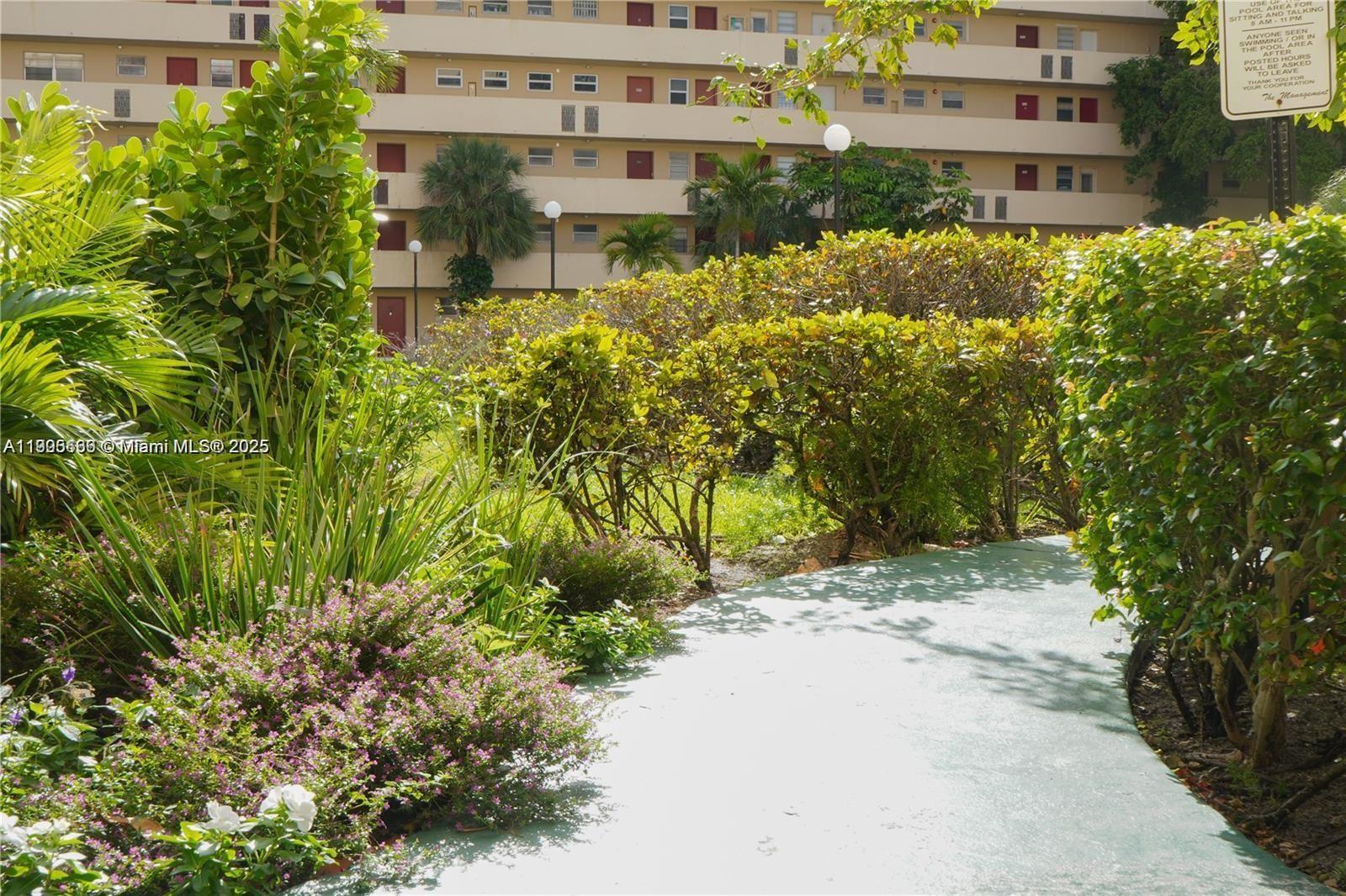 JADE WINDS GROUP - - Residential Lease