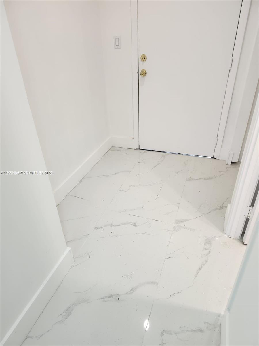 JADE WINDS GROUP - - Residential Lease