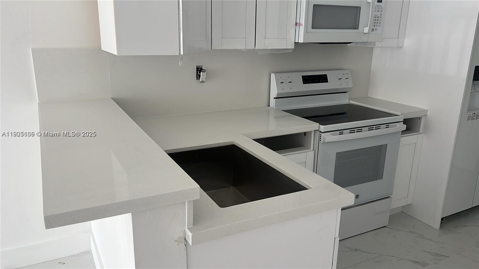 JADE WINDS GROUP - - Residential Lease