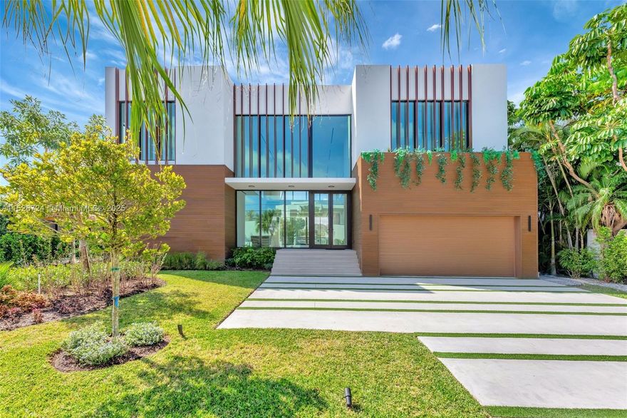 "ANGLE BAYVIEWS" OCEAN ACCESS "MODERN CONTEMPORARY" "JUST FINISHED" 2025 WATERFRONT CONSTRUCTION WITH THE MOST EXQUISITE FINISHES! 6BDR 6.5BTH 6791 SQ FT 2 OR 4 car garage. "30' high ceilings" Four Person Elevator ! .Turnkey new, only 5 lots off bay, 4' X 4' light color stone porcelain flooring, gorgeous glass & porcelain tile baths, Huge master suite, with double walk-in closets, roman floating tub, and body spray shower. Center island Italian decorator wood & quartz top natural gas kitchen, w/Decor SS appliances, impact glass with 10' sliding doors.BACKYARD FEATURES:OUTDOOR DETACHED KITCHEN W/GRILL/BAR,FRIDGE & ICEMAKER.HEATED POOL/JACUZZI/SUNSHELF, New 75' of deepwater dockage, Brandnew seawall & graphite dock, 1 year warranty on home.Ready easy to show, broker's office 1/4 mile away​​‌​​​​‌​‌​​​‌‌​​​‌‌‌​​‌​​‌‌​​​​ !