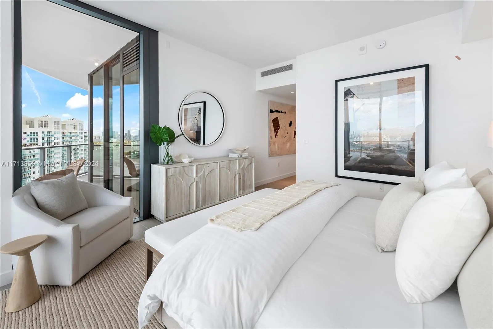 Miami Beach, Florida 33139, United States, 4 Bedrooms Bedrooms, ,5 BathroomsBathrooms,Residential,Active,24425