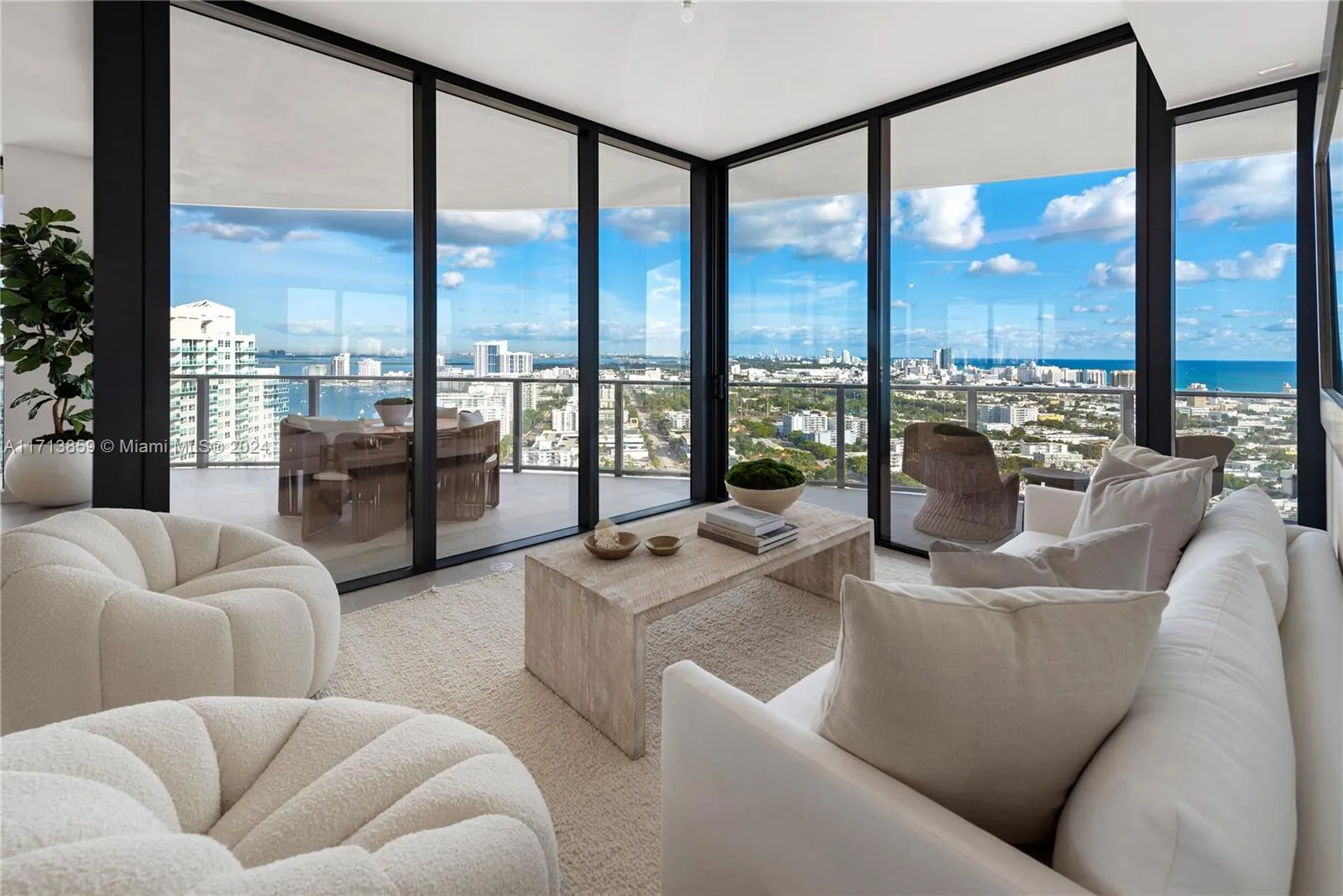 Miami Beach, Florida 33139, United States, 4 Bedrooms Bedrooms, ,5 BathroomsBathrooms,Residential,Active,24425