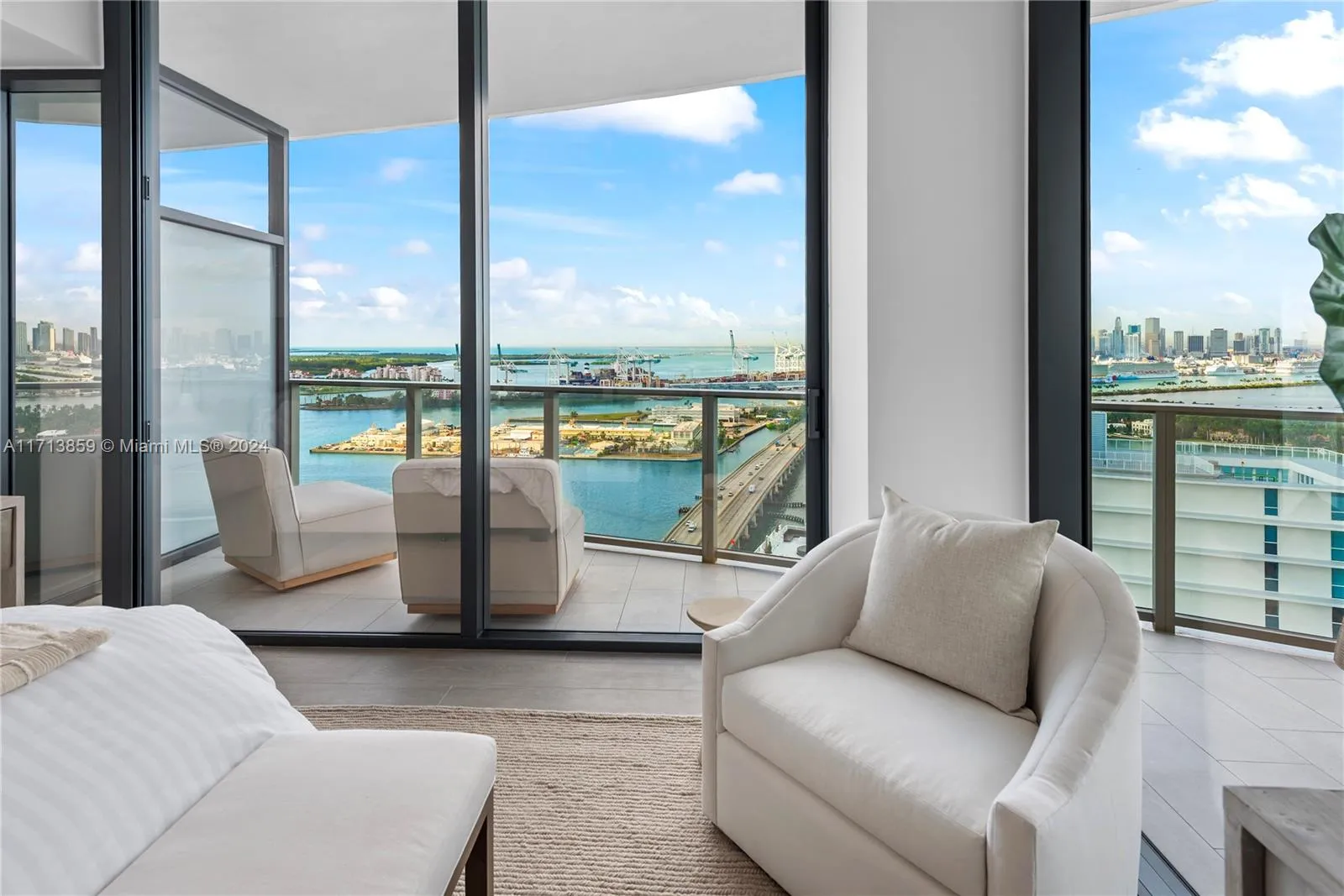 Miami Beach, Florida 33139, United States, 4 Bedrooms Bedrooms, ,5 BathroomsBathrooms,Residential,Active,24425