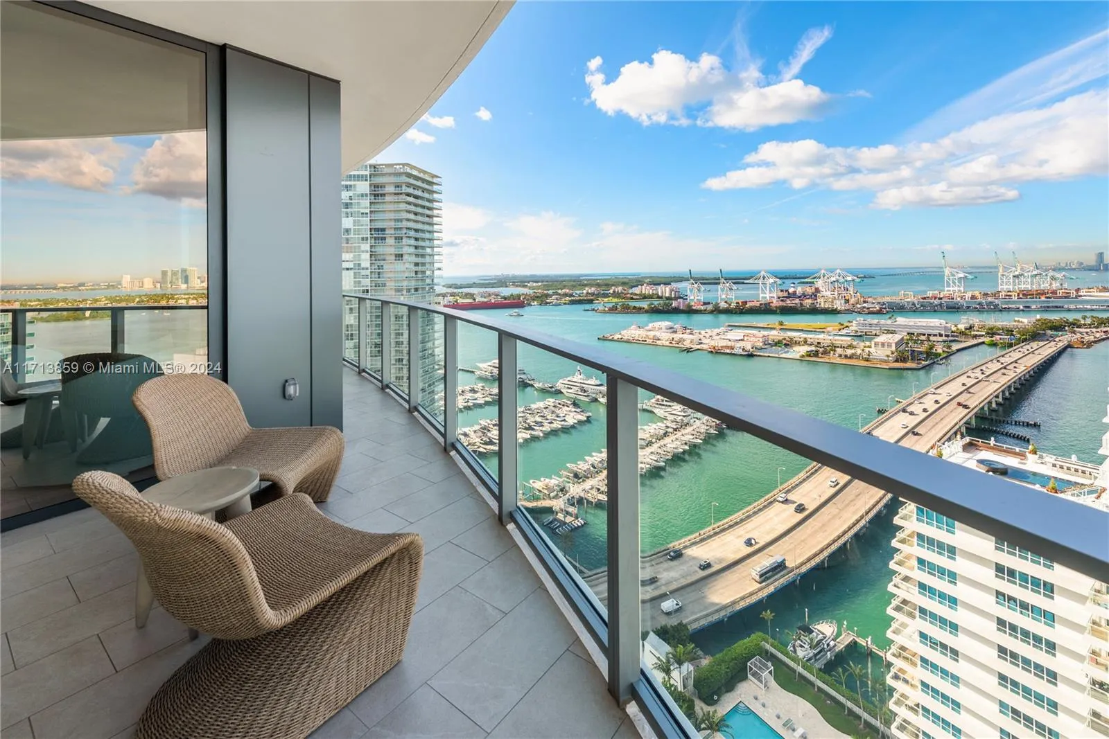 Miami Beach, Florida 33139, United States, 4 Bedrooms Bedrooms, ,5 BathroomsBathrooms,Residential,Active,24425