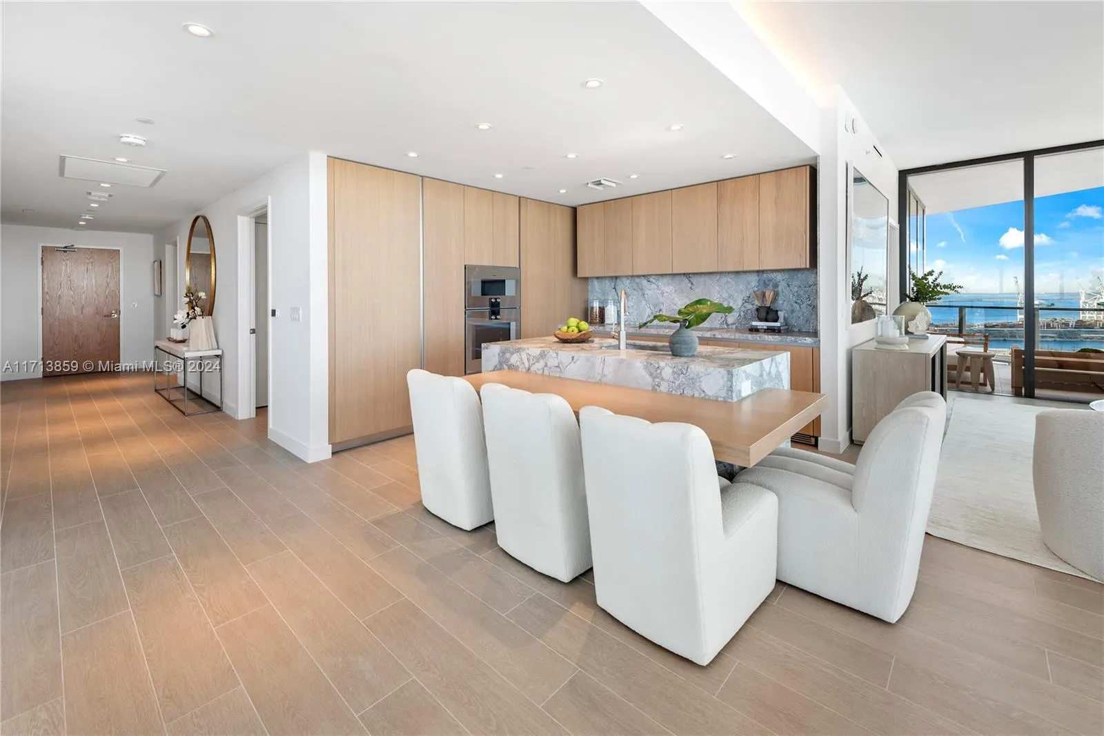 Miami Beach, Florida 33139, United States, 4 Bedrooms Bedrooms, ,5 BathroomsBathrooms,Residential,Active,24425