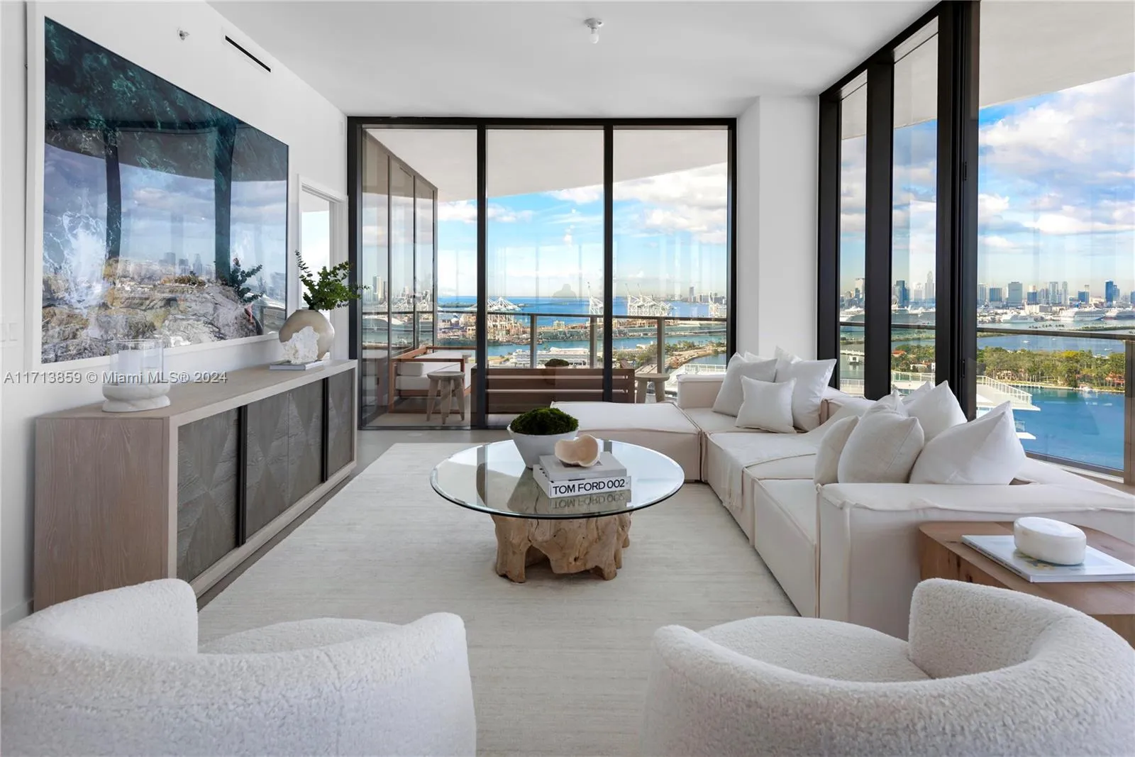 Miami Beach, Florida 33139, United States, 4 Bedrooms Bedrooms, ,5 BathroomsBathrooms,Residential,Active,24425