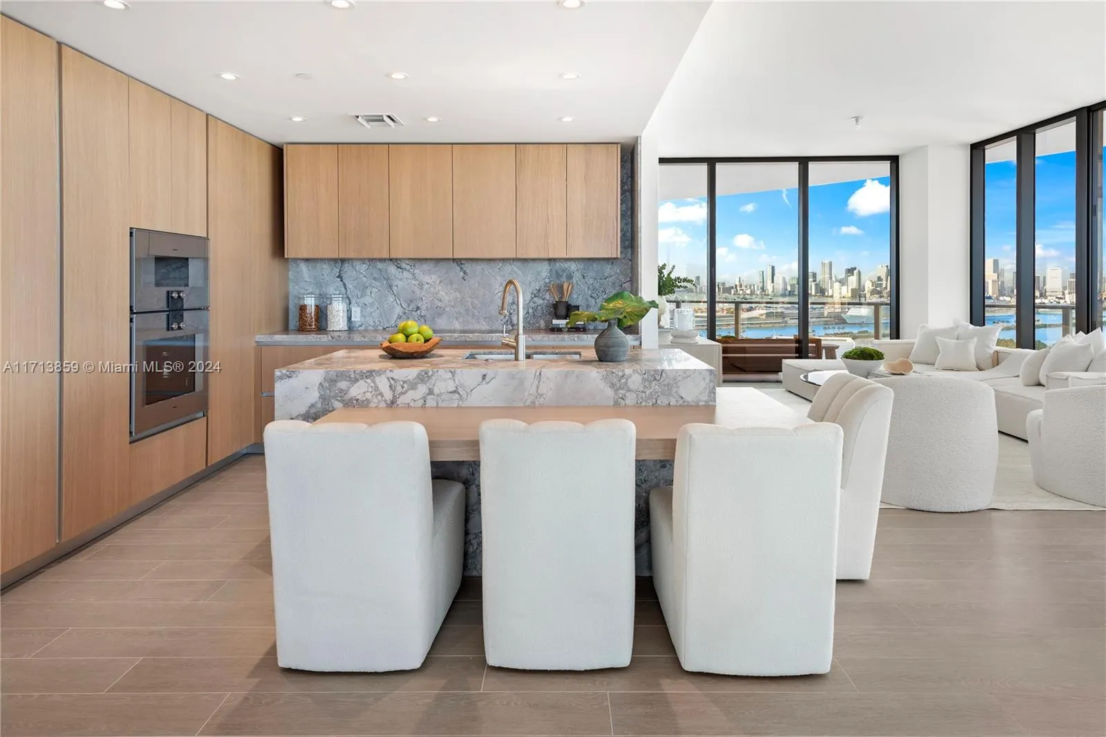 Miami Beach, Florida 33139, United States, 4 Bedrooms Bedrooms, ,5 BathroomsBathrooms,Residential,Active,24425